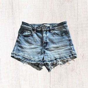 Kancan Estilo Distressed Shorts Size Small‎